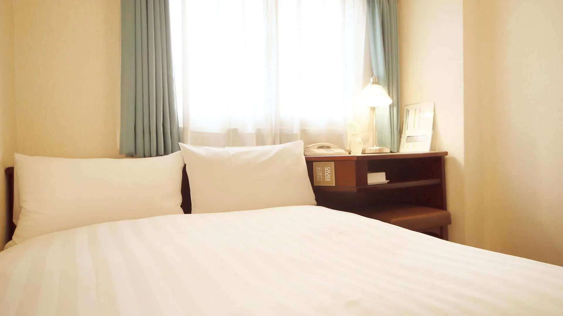 Economy hotel Humour Resort New Oriental Hotel Osaka