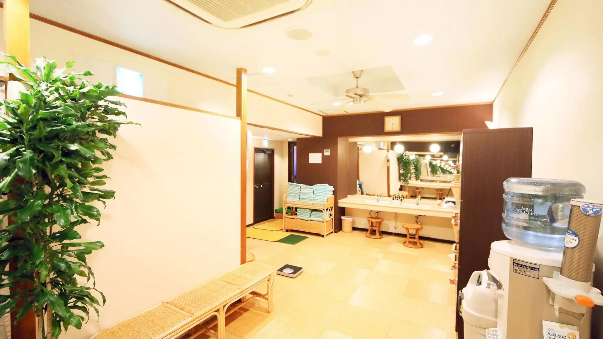 Humour Resort New Oriental Hotel Osaka 3*,